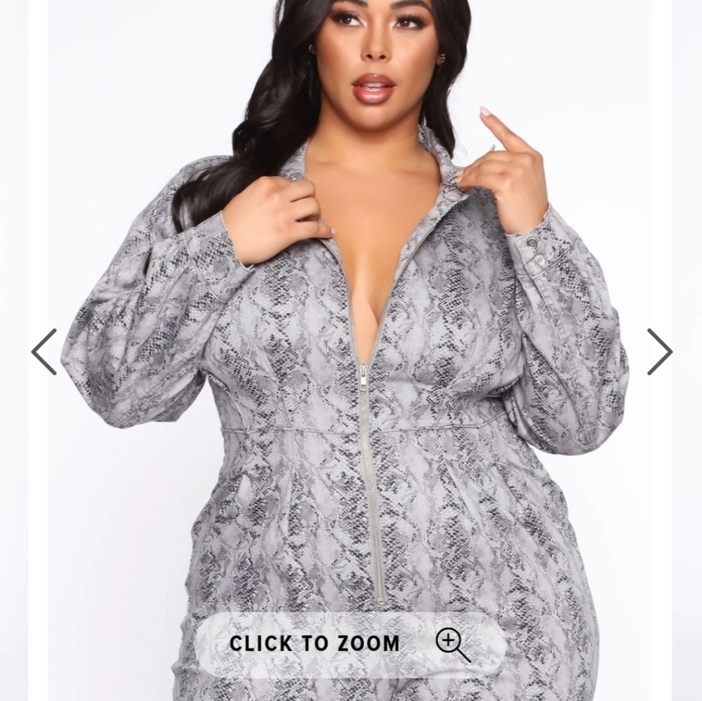 Black and grey snakeskin jumpsuit 2x